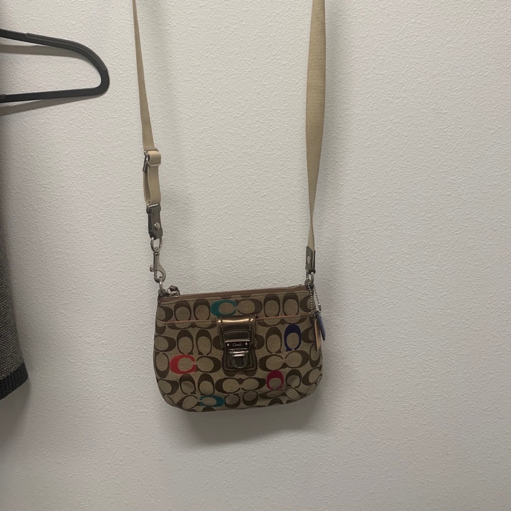 Coach purse - Picture 2 of 7